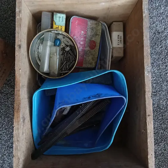 CRATE MIX OF HARDWARE