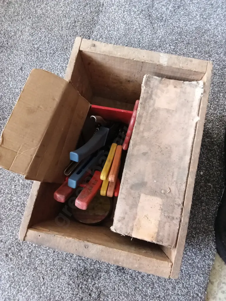 CRATE OF TOOLS Image 1++