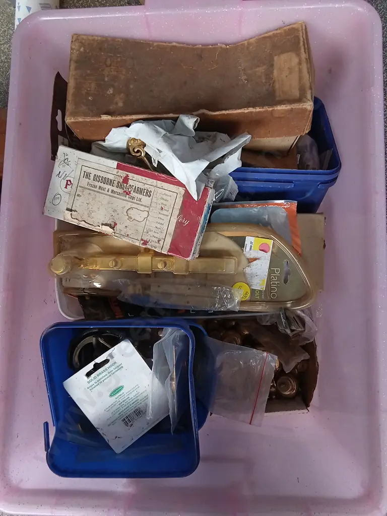 BOX OF MOSTLY BRASS HARDWARE INCLUDING SOLID BRASS KNOBS, WINDOW HINGES SCREWS Image 1++