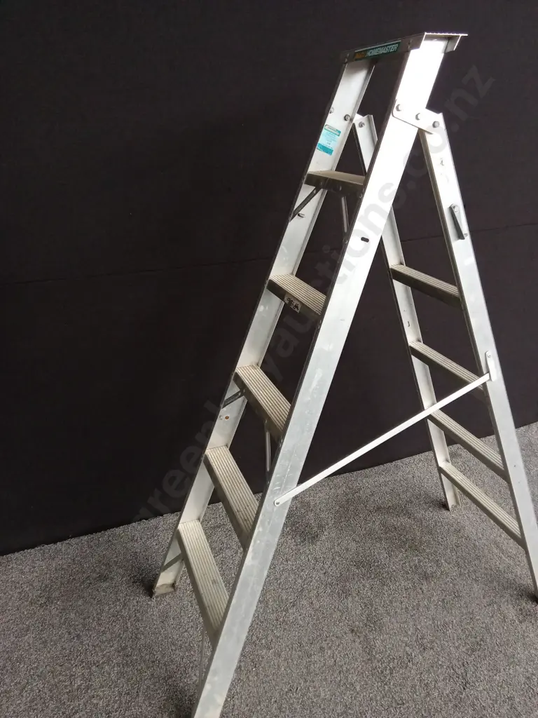 HOMEMASTER ALUMINIUM COMBINATION STEP/EXTENSION LADDER Image 1++