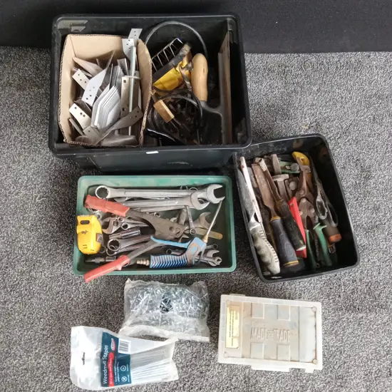 ASSORTED TOOLS