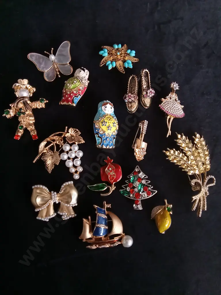 COLLECTION OF BROACHES Image 1++