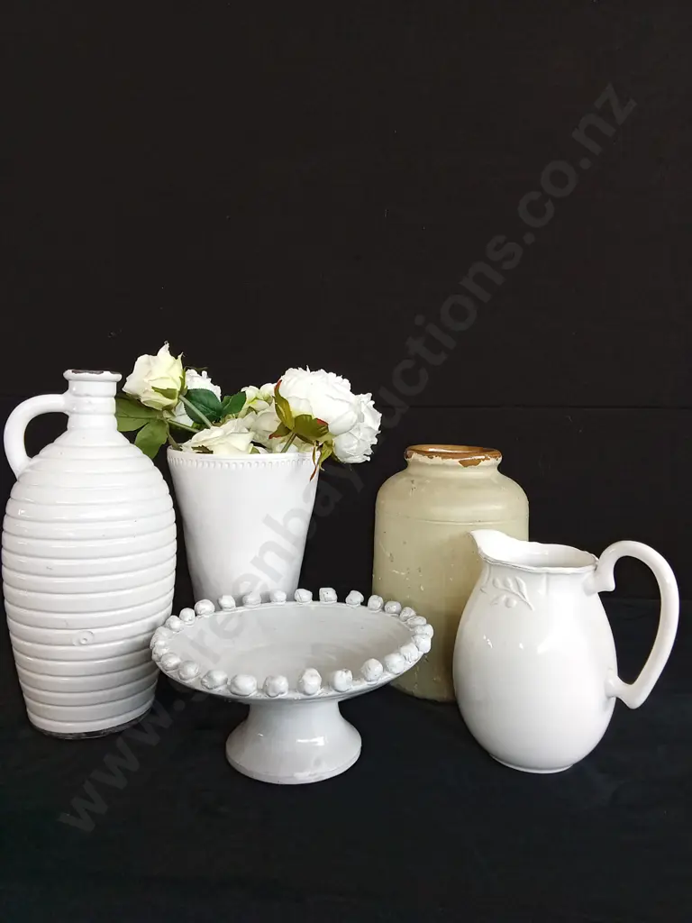 5 DECORATIVE ITEMS Image 1++