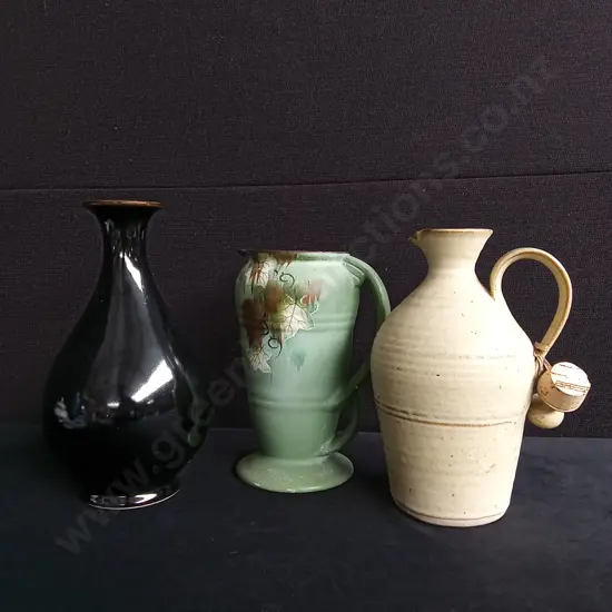 3 PIECES VASES