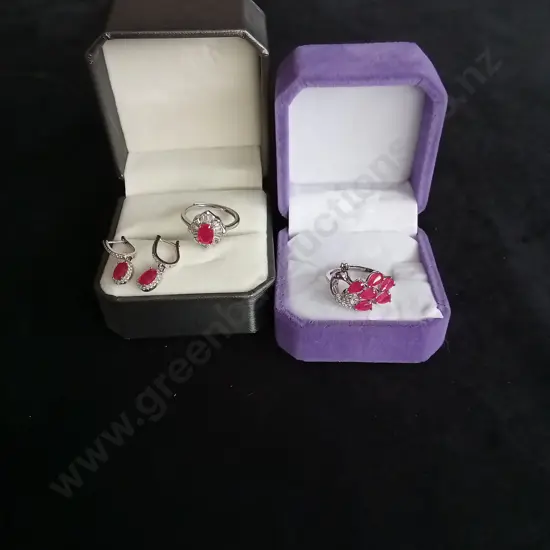 SET OF NATURAL RUBY PEACOCK RINGS AND EARRINGS