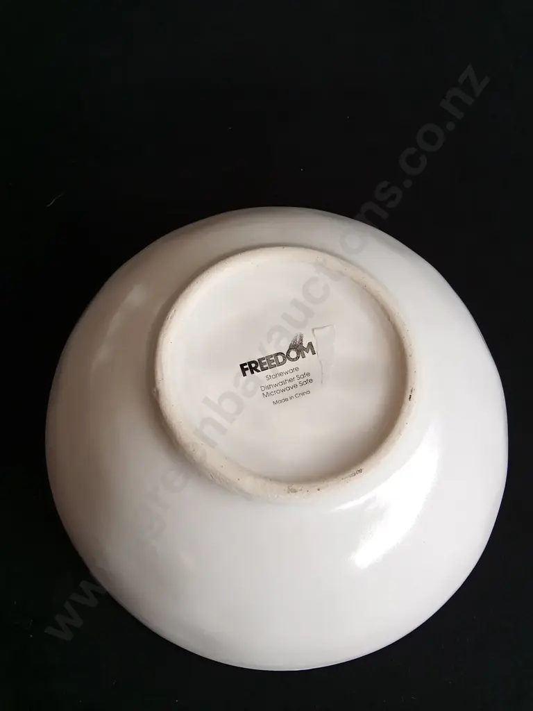 6 PIECES FREEDOM STONEWARE PLATES AND BOWLS Image 1++