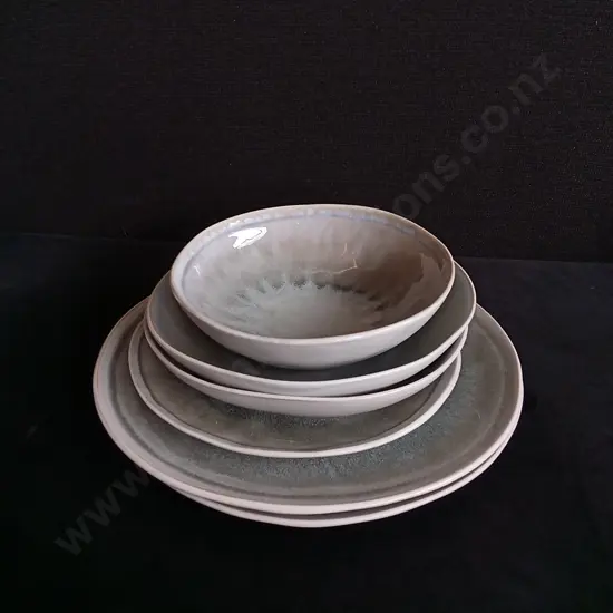 6 PIECES FREEDOM STONEWARE PLATES AND BOWLS