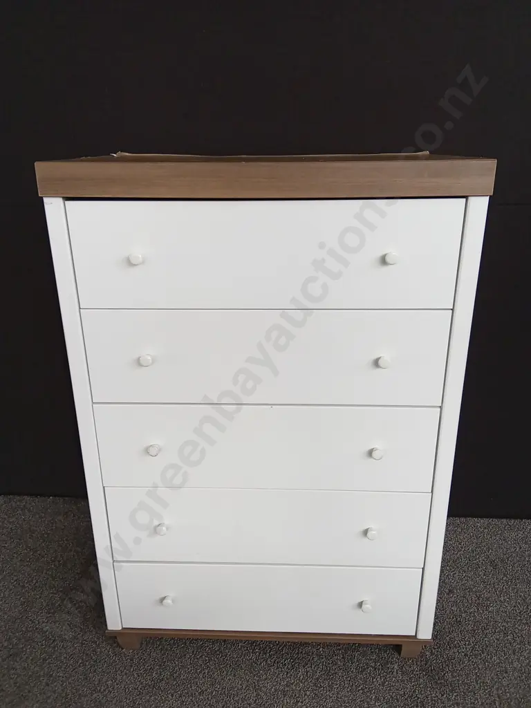 WHITE CHEST OF DRAWERS L 81CM H 1.2M D 50CM (SLIGHT DAMAGE TO THE TOP BACK) Image 1++
