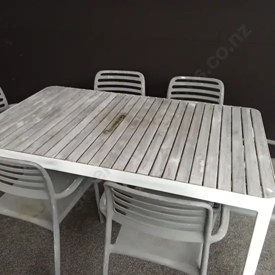 OUTDOOR TABLE AND 6 CHAIRS L1.61M D95CM H77CM