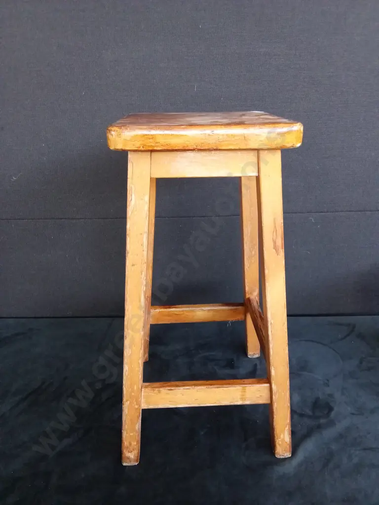 WOODEN STOOL H59CM Image 1++