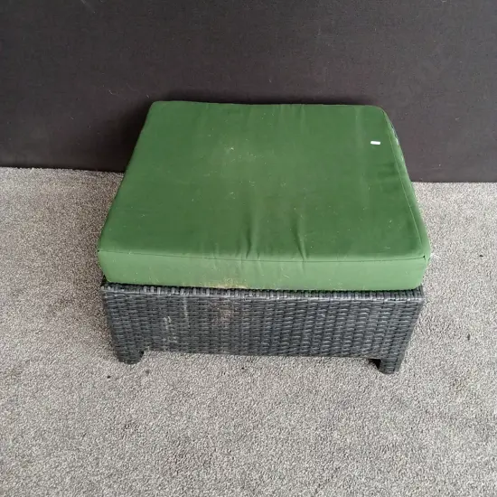 OUTDOOR WICKER OTTOMAN