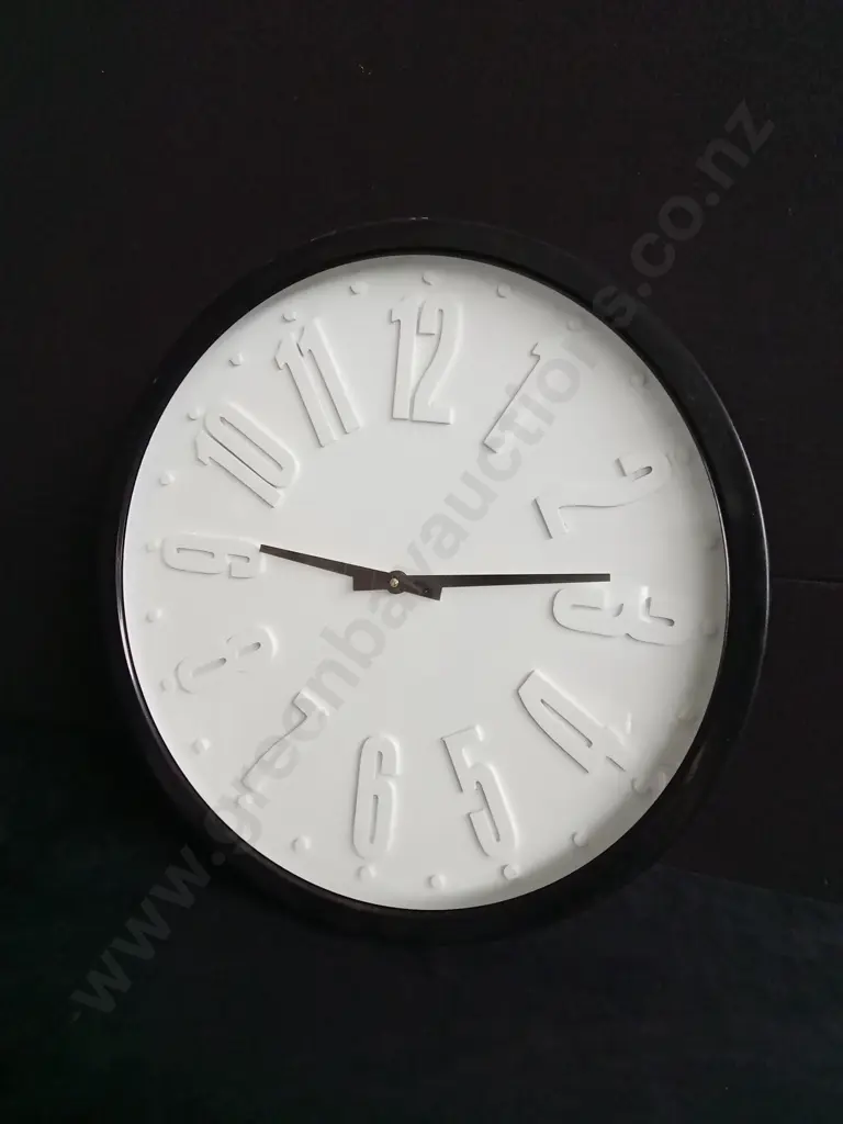 DECORATIVE WALL CLOCK Image 1++