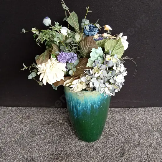 GREEN VASE WITH FAKE FLOWER BOUQUET