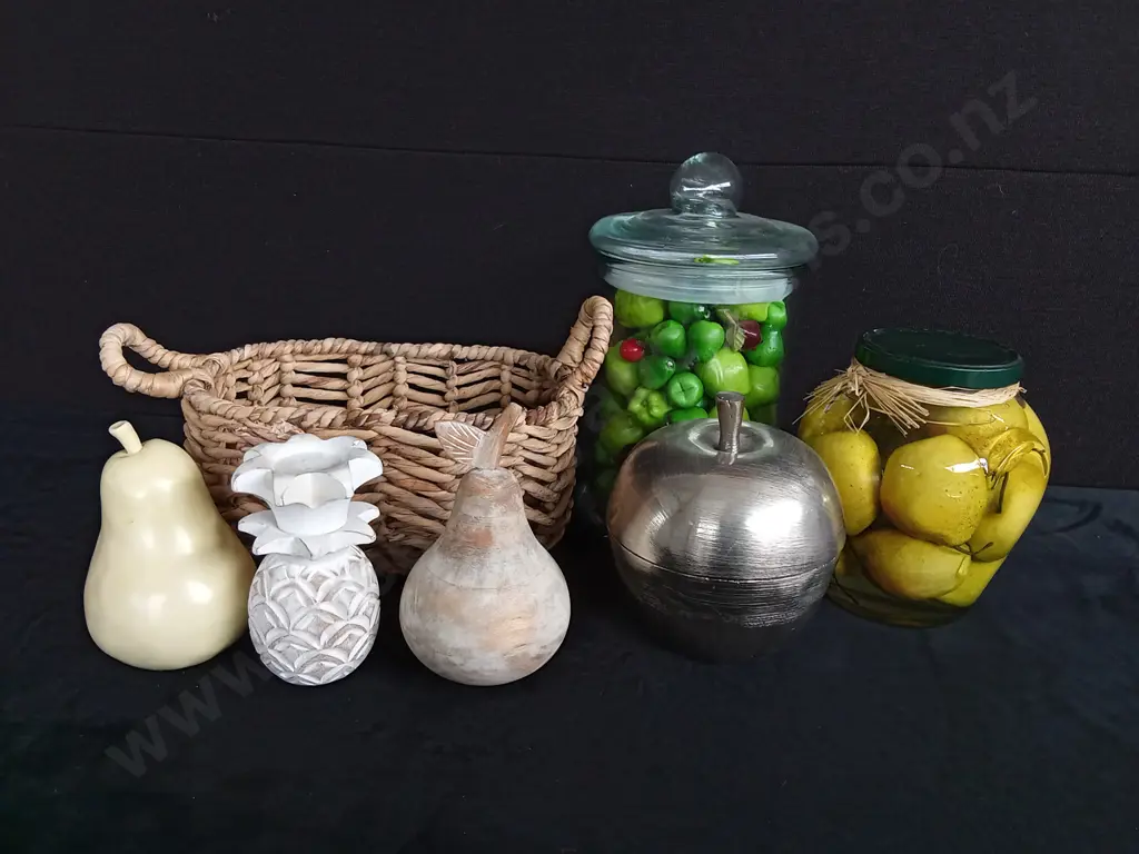 DECORATIVE FRUIT ITEMS Image 1++