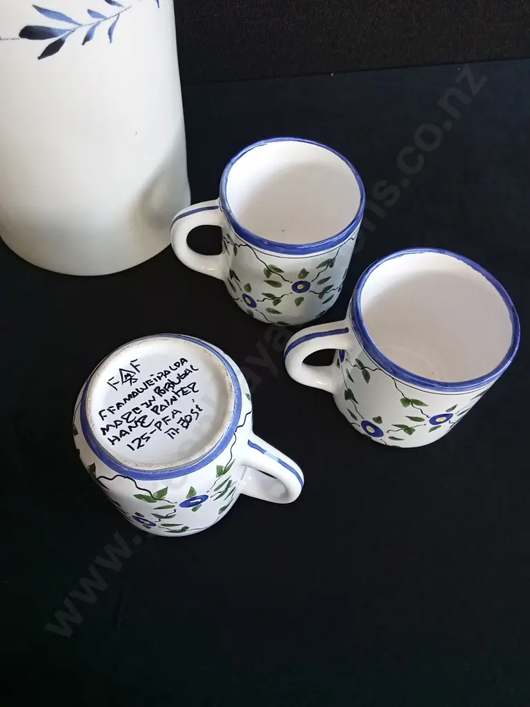 5 PIECES CERAMIC CANISTERS WITH WOODEN LIDS AND SET OF HAND PAINTED MUGS Image 1++