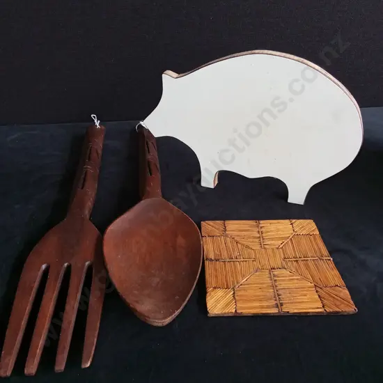 4 ASSORTED WOODEN DECOR ITEMS