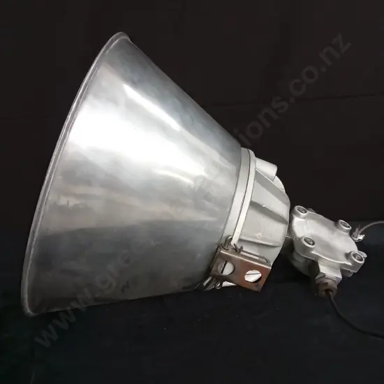 INDUSTRIAL FLOODLIGHT