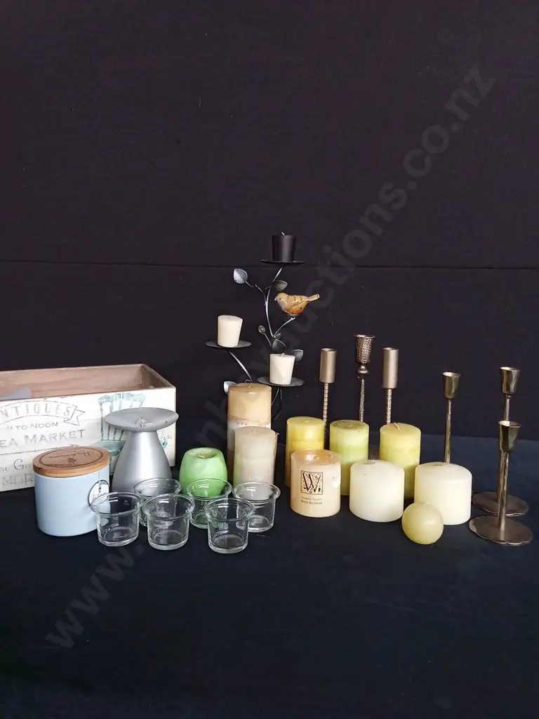 COLLECTION OF CANDLE HOLDERS AND CANDLES Image 1++