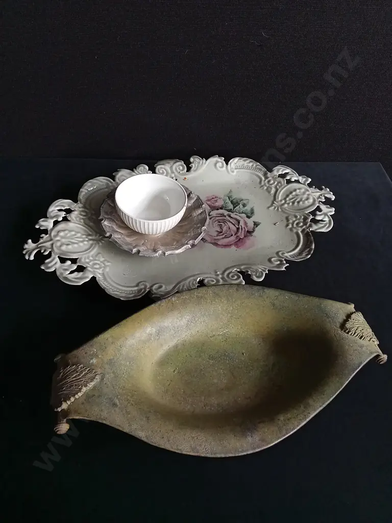 MIX OF SERVING DISHES Image 1++