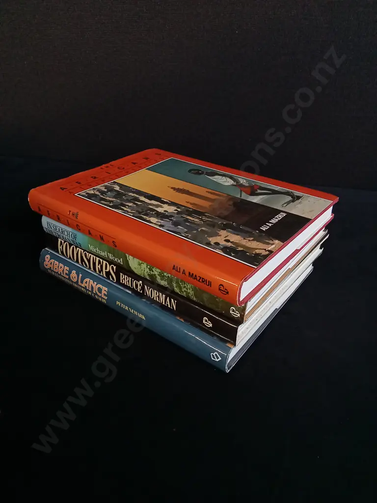 4 BOOKS MIX Image 1++