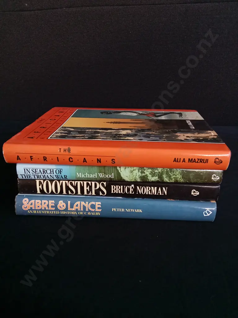 4 BOOKS MIX Image 1++