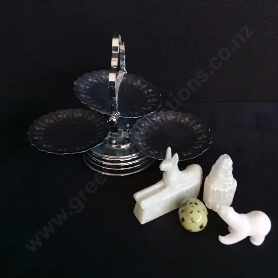 MIX OF DECORATIVE ITEMS
