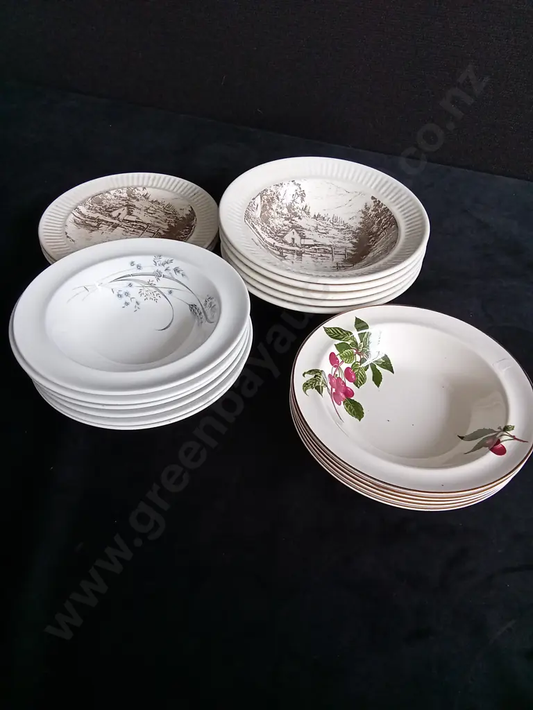 ASSORTED PLATES AND BOWLS Image 1++