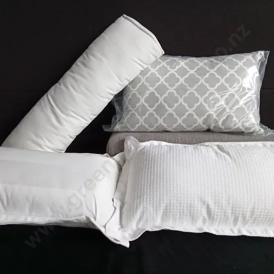 5 CUSHIONS