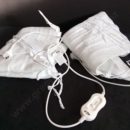 2 WORKING ELECTRIC BLANKETS FOR A SINGLE BED