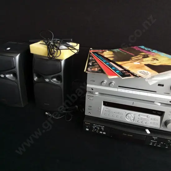 STEREO SYSTEM, SANYO SPEAKERS,, MICROPHONES AND 6 VINTAGE RECORDS