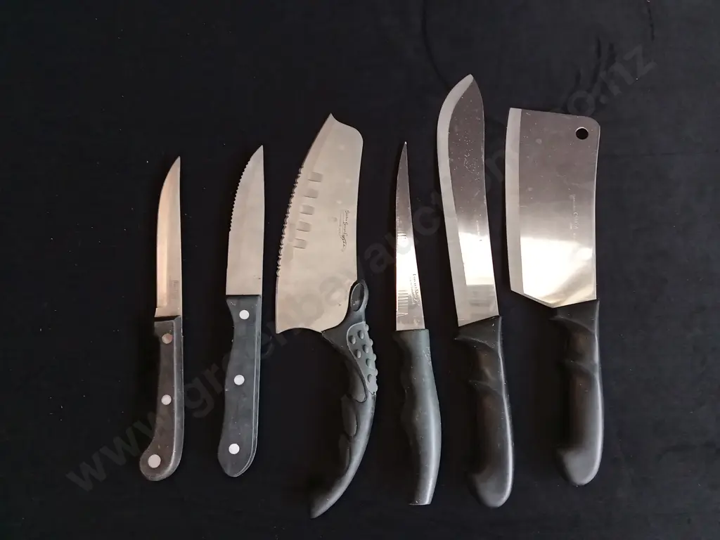 MIX OF KITCHEN KNIVES Image 1++