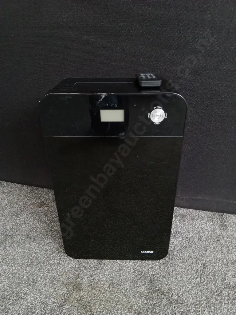 GOLDAIR DEHUMIDIFIER Image 1++