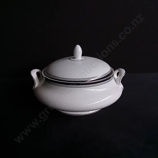 ROYAL DOULTON BONE CHINA LIDDED VEGETABLE TUREEN