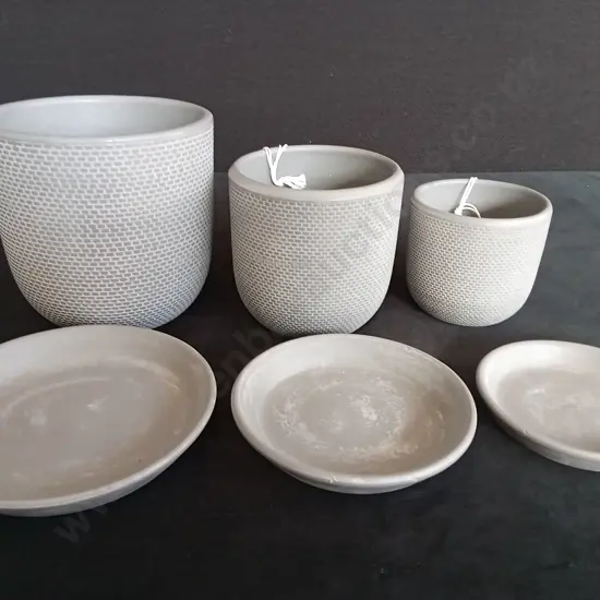 3 GREY PLANT POTS ON BASES