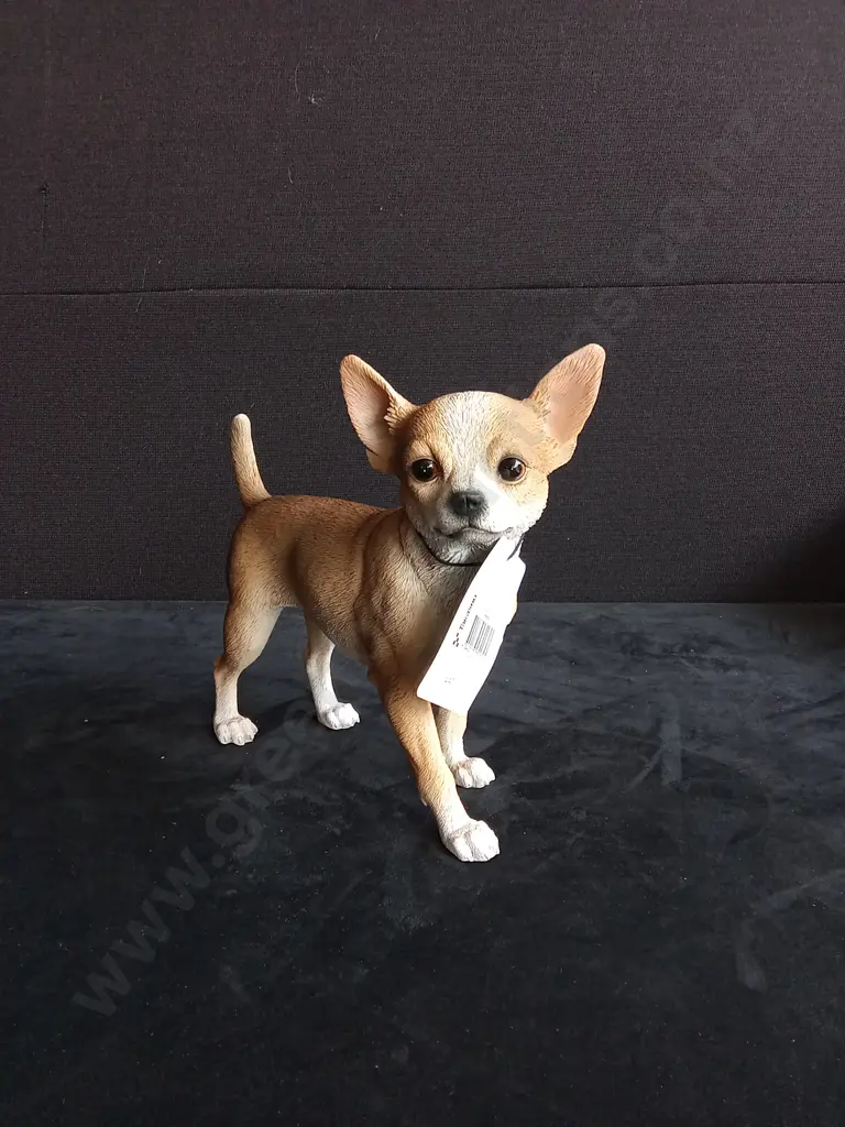 TAKASHO CHIHUAHUA FIGURINE H 22CM BRAND NEW Image 1++