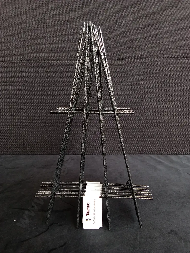 10 PIECES TAKASHO 30CM PLANT TRELLIS BRAND NEW Image 1++