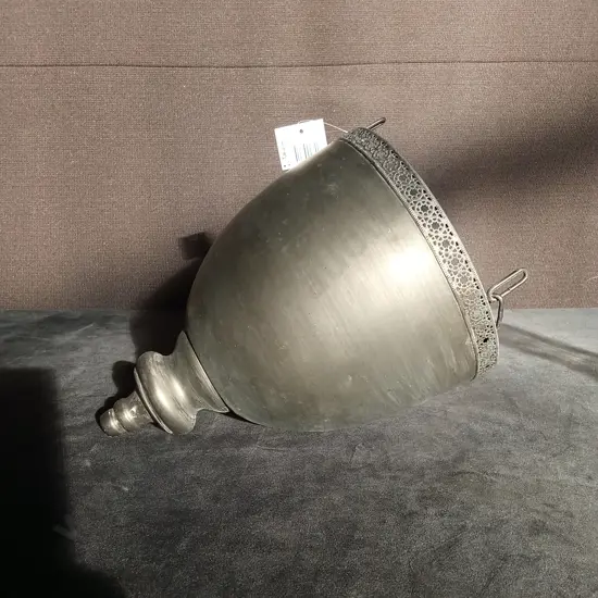 TAKASHO HANGING PLANTER