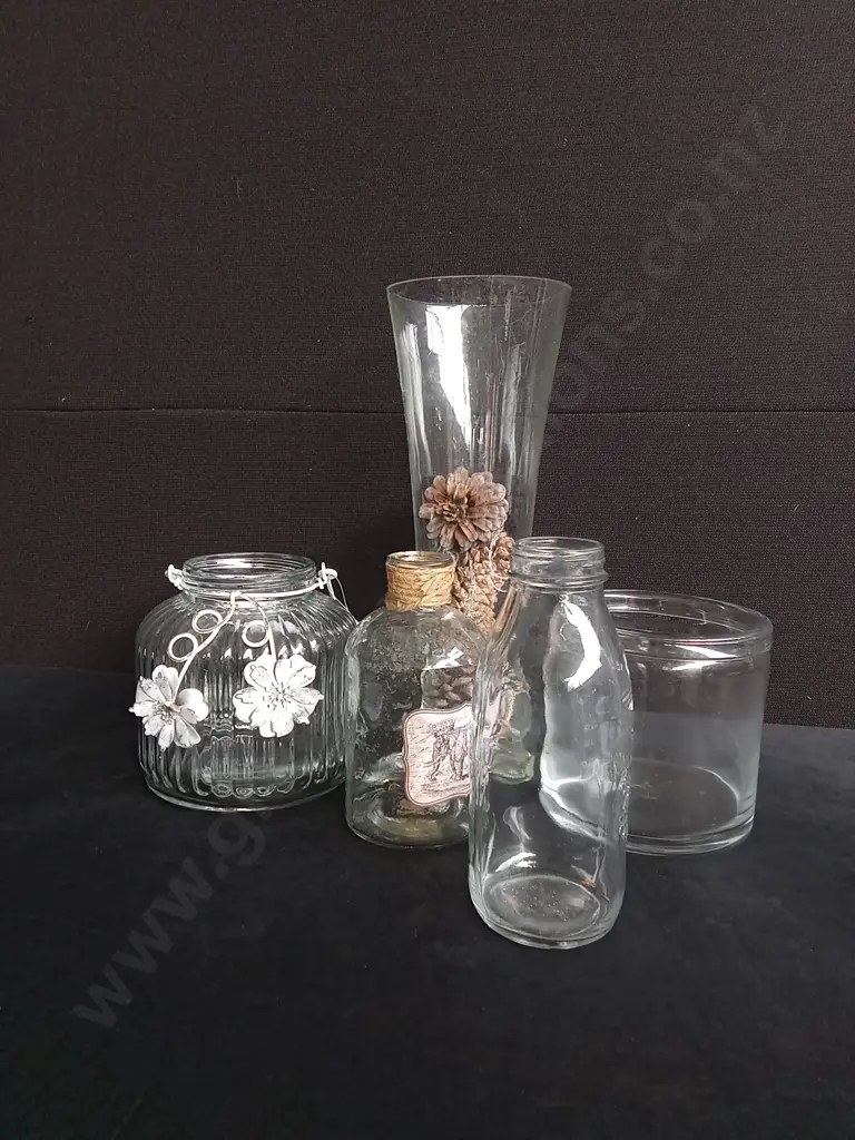 5 PIECES GLASS ITEMS Image 1++