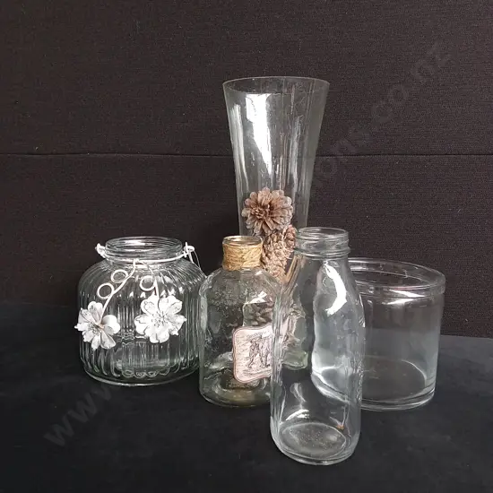 5 PIECES GLASS ITEMS