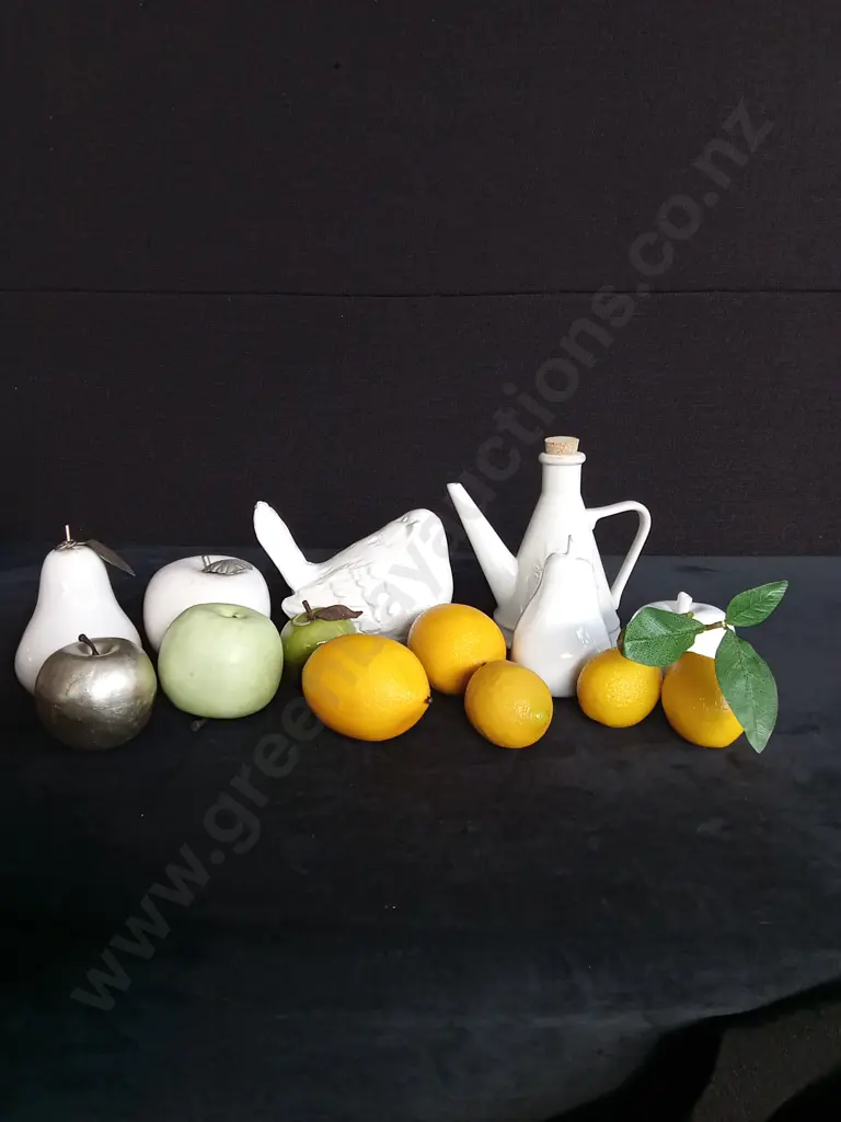 ASSORTED HOME DECOR ITEMS Image 1++