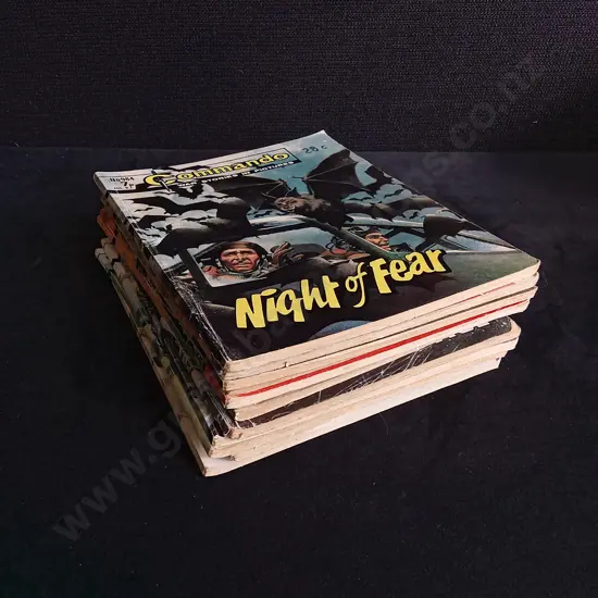 12 PIECES VINTAGE COMMANDO WAR COMICS MIX