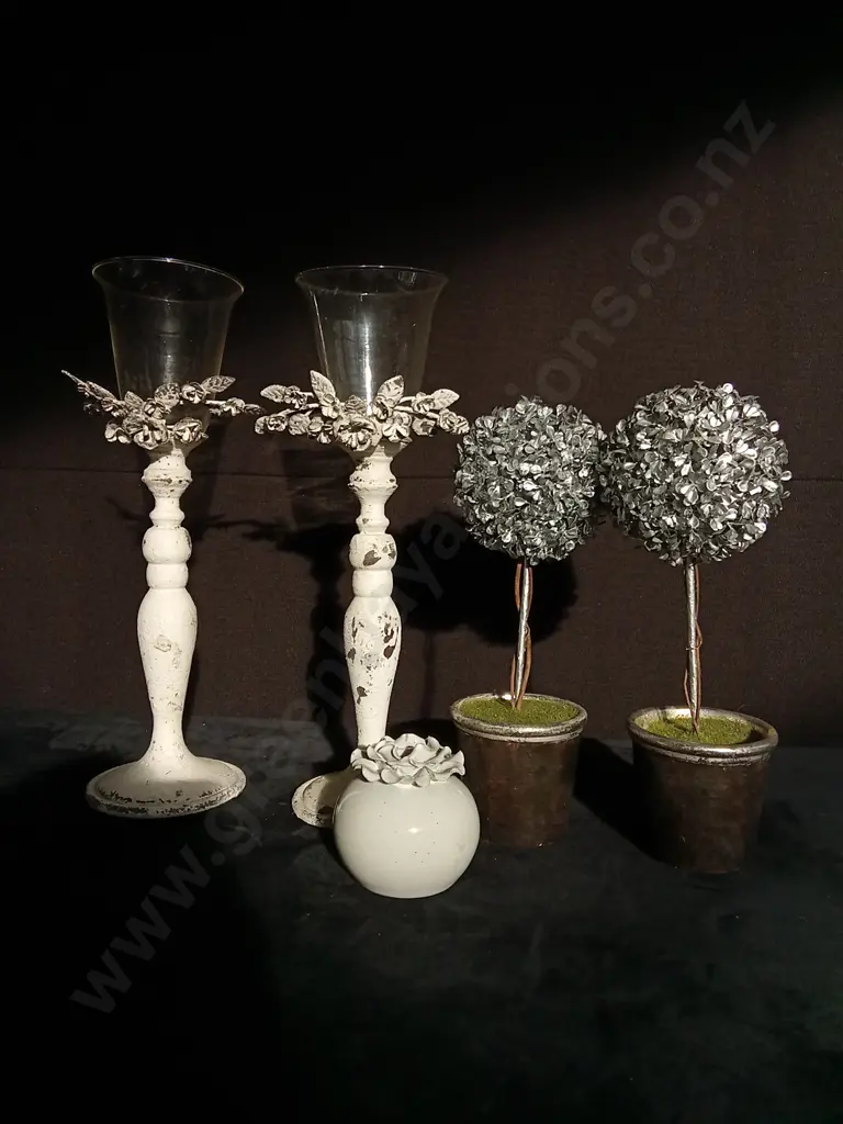5 DECORATIVE ITEMS Image 1++