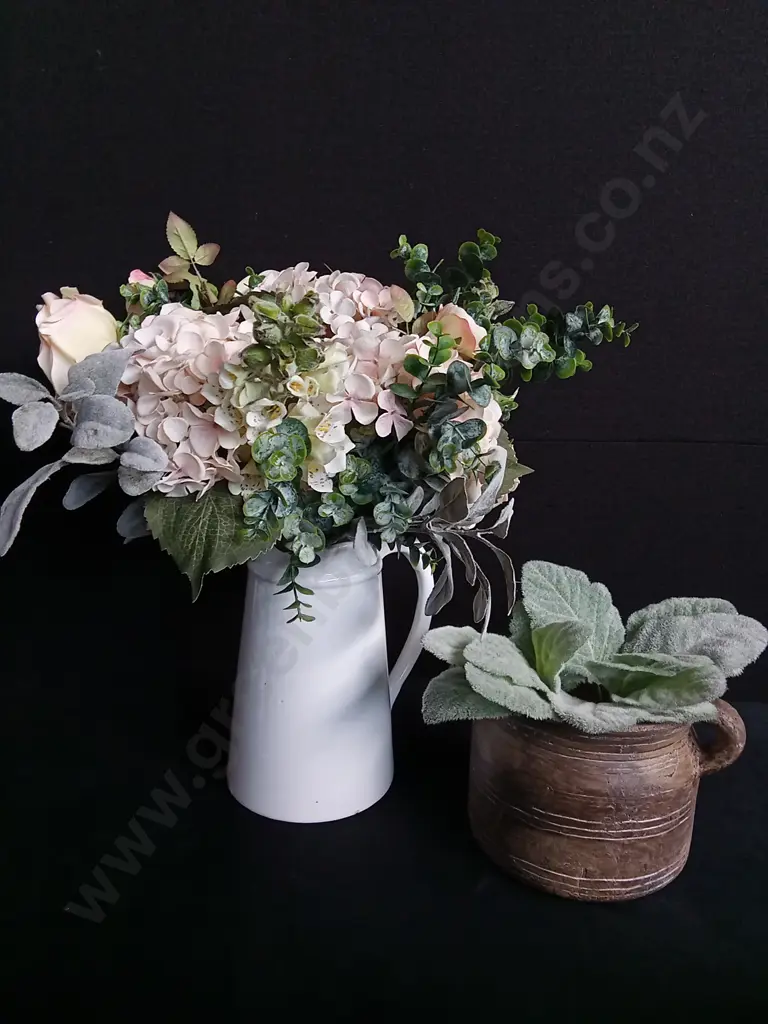 FAUX FLOWERS IN VASE AND FAUX PLANT Image 1++