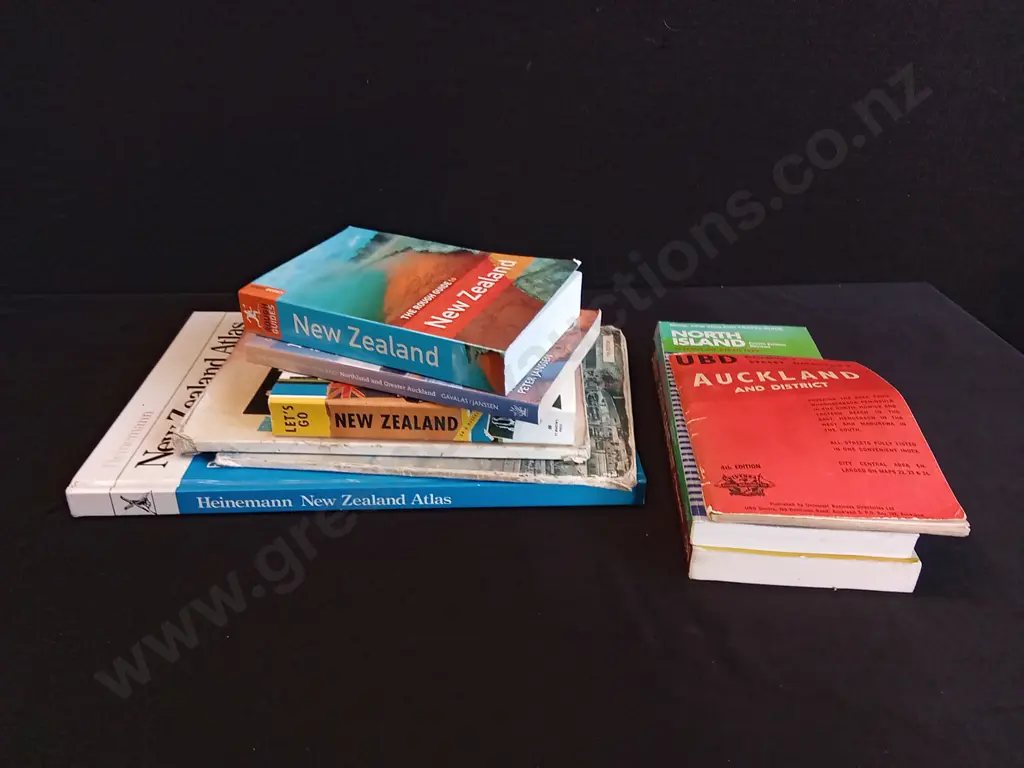 BOOKS ON NEW ZEALAND Image 1++