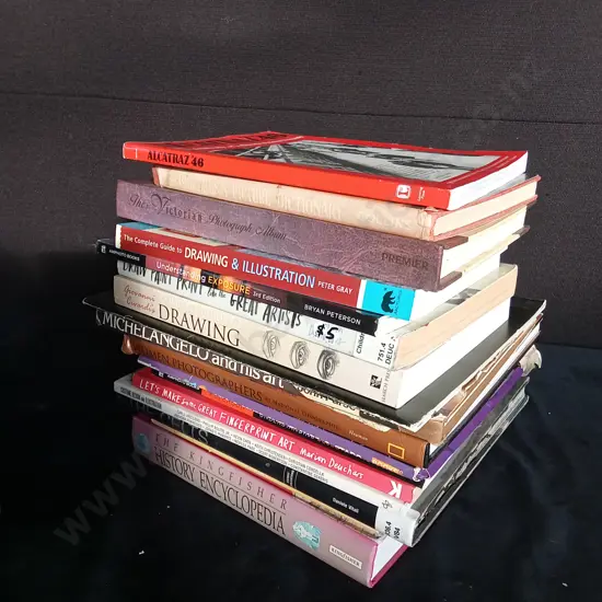 BOOKS ABOUT ART AND HISTORY