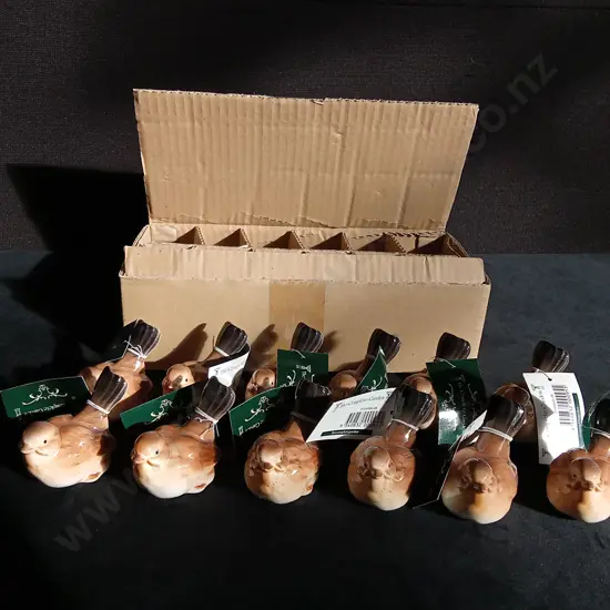 BRAND NEW SETS OF 12 DECORATION BIRDS