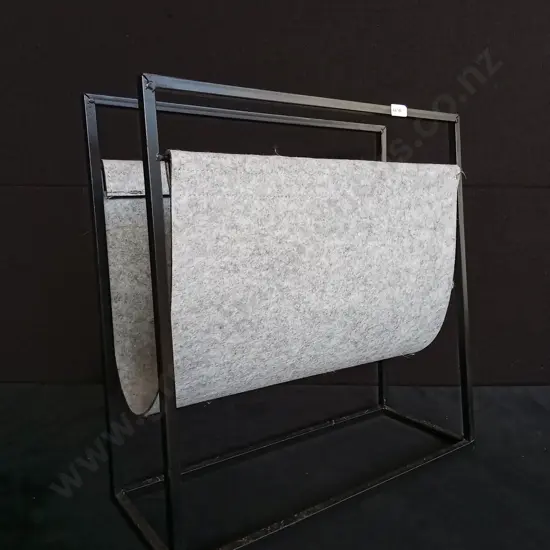 MAGAZINE STAND