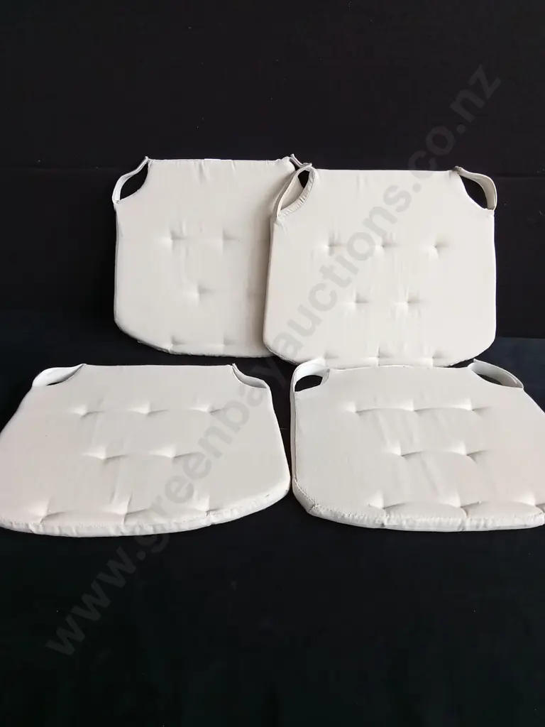 4 CHAIR PADS Image 1++