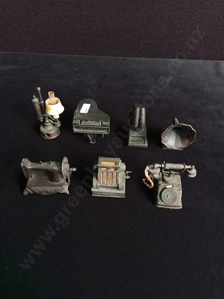 7 VINTAGE DIE CAST METAL PENCIL SHARPENERS Image 1++