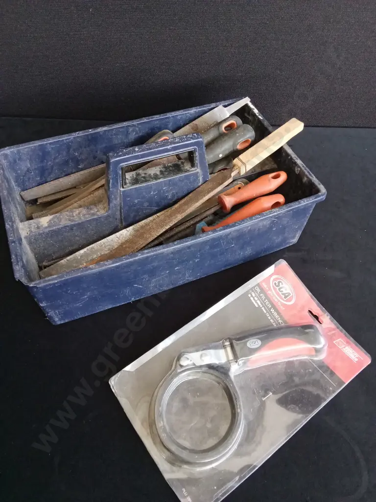 PLASTIC TOOLBOX OF FILES AND BRAND NEW OIL FILTER WRENCH Image 1++